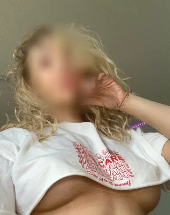 Emma, 29
